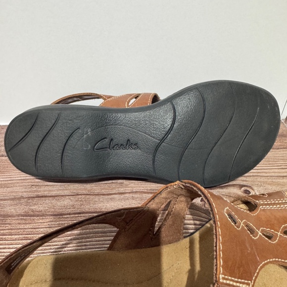 Ladies Clark’s Soft Cushion Brown Leather Sandals - Size 10M - Picture 2 of 4
